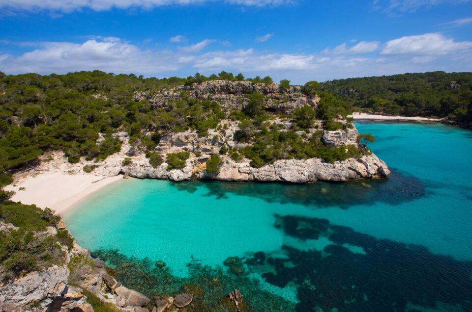 Playas secretas que deberías descubrir este verano